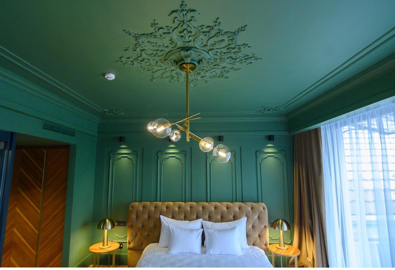 Hotel Viena Satu Mare Bagian luar foto